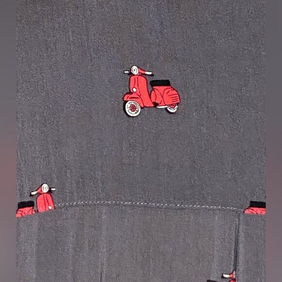 Torrid Gray Rayon Button-Down with Red Scooters Size 1 - Picture 4 of 6